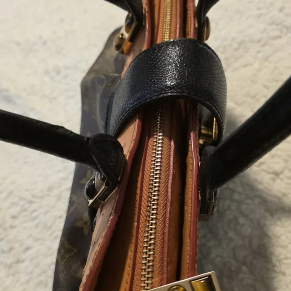 Elegant Black and Brown Satchel - Picture 6 of 9